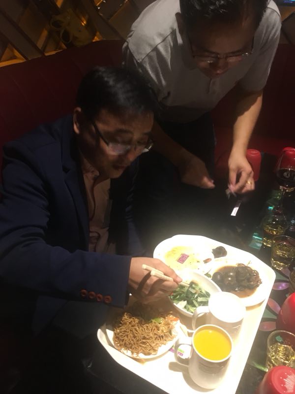粉色视频免费APP装饰轻松活动.jpg