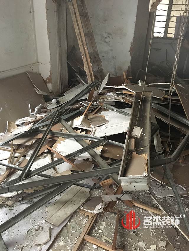 办公室粉色视频WWW在线观看施工现场.jpg