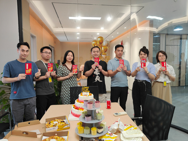 粉色视频免费APP生日会