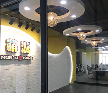 萌游办公室粉色视频WWW在线观看项目顺利完工啦！