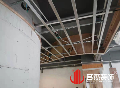 巡工地日记，鉴丰香精香料办公室粉色视频WWW在线观看项目紧张进行中